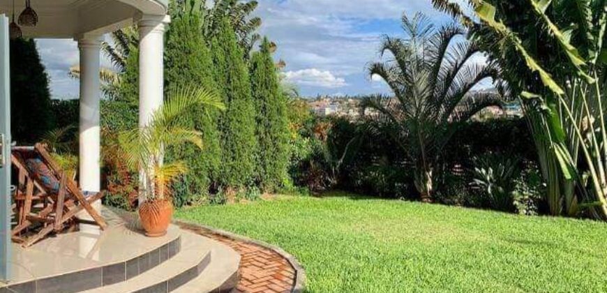 A SOPHISTICATED SUITES OF A 4 BEDROOM HOUSE FOR RENT AT RWANDA- KIMIHURURA