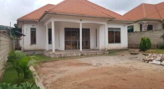 House for sale in Kitende Kitovu