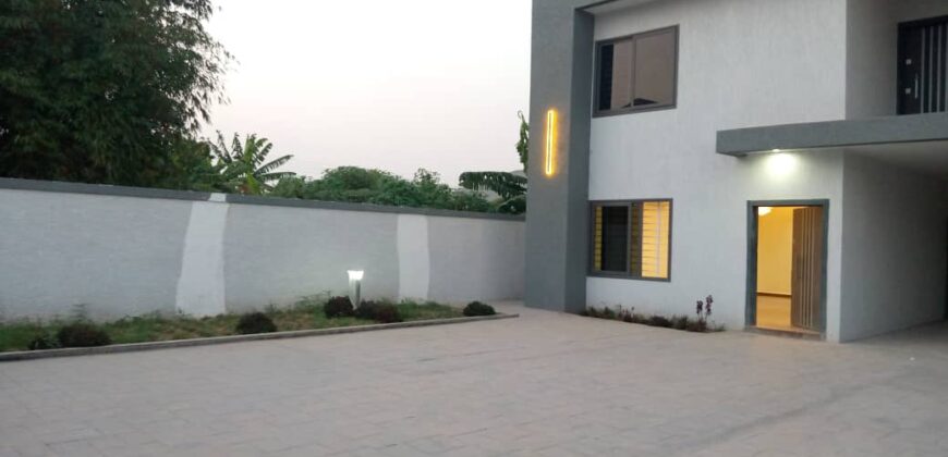 Exexutive all ensuite 4Bedroom house for ssle@ ACP estate