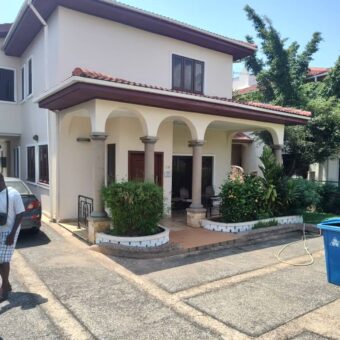 Exexutive 4Bedroom townhouse for sale@ Cantonment