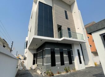 5 Bedroom Fully Detached Duplex For Sale in Lekki 450000000 Naira