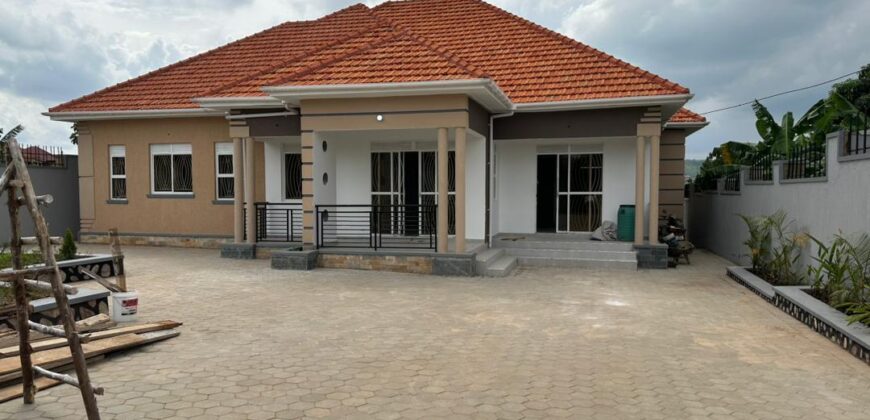 CORNERSTONE OF A BRAND NEW 4BEDROOM HOUSE FOR SALE AT UGANDA,BWEBAJA