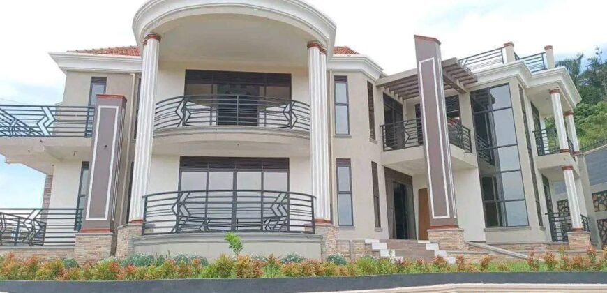 BEAUTIFUL DUPLEX VILLA OF A 6BEDROOM HOUSE FOR SALE AT UGANDA, AKHRIGHT CITY