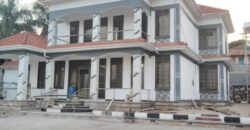 A LUXURIOUS 5BEDROOM HOUSE FOR SALE AT UGANDA KITENDE ENTEBBE