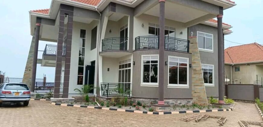 THE RESPLENDENT RESIDENT OF 5BEDROOM HOUSE FOR SALE AT UGANDA KIRA