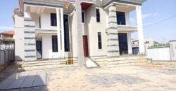 THE RESPLENDENT RESIDENT OF 5BEDROOM HOUSE FOR SALE AT UGANDA KIRA