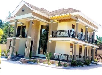 MAJESTIC 7BEDROOM HOUSE FOR SALE IN UGANDA -KIIRA