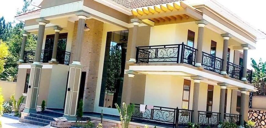 MAJESTIC 7BEDROOM HOUSE FOR SALE IN UGANDA -KIIRA