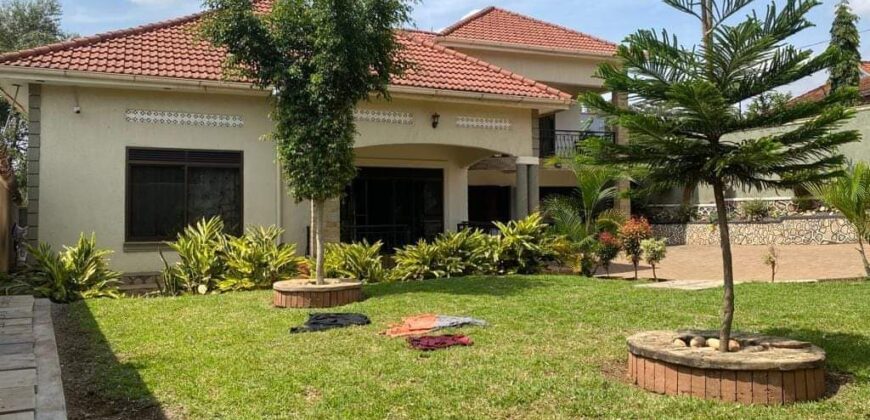 BRIGHT 5BEDROOM HOUSE FOR SALE AT UGANDA -KAMPALA