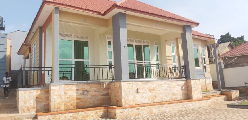 NEWLY CLASSIC 3EDROOM HOUSE FOR SALE AT UGANDA -KITENDE