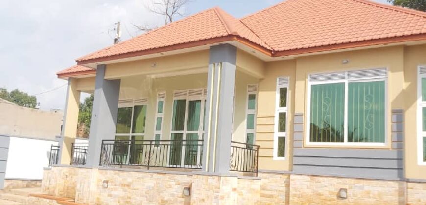 NEWLY CLASSIC 3EDROOM HOUSE FOR SALE AT UGANDA -KITENDE