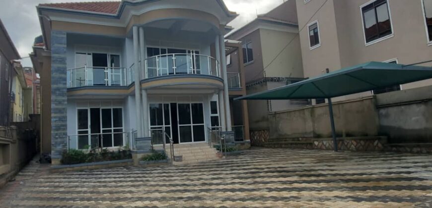 HAVEN OF 6BEDROOM HOUSE FOR SALE UGANDA -KIGO