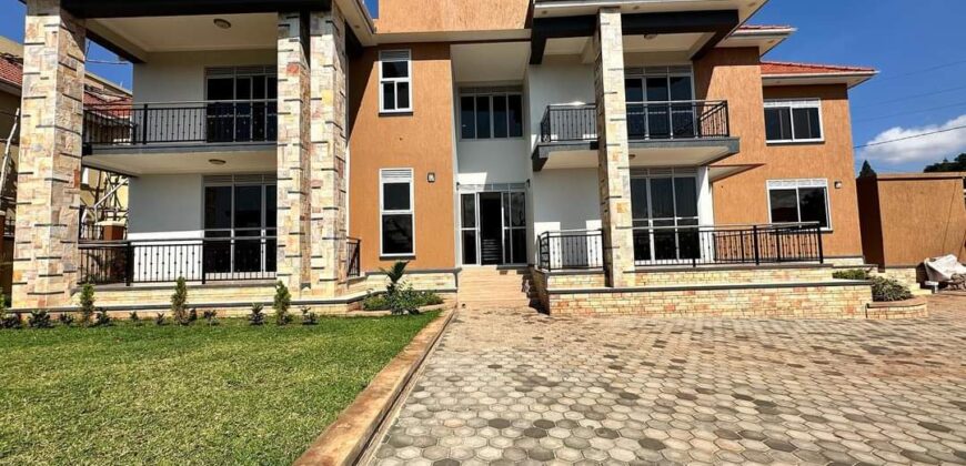 A BEAUTIFUL MANSION OF A 6BEDROOM HOUSE FOR SALE AT UGANDA -KIGO