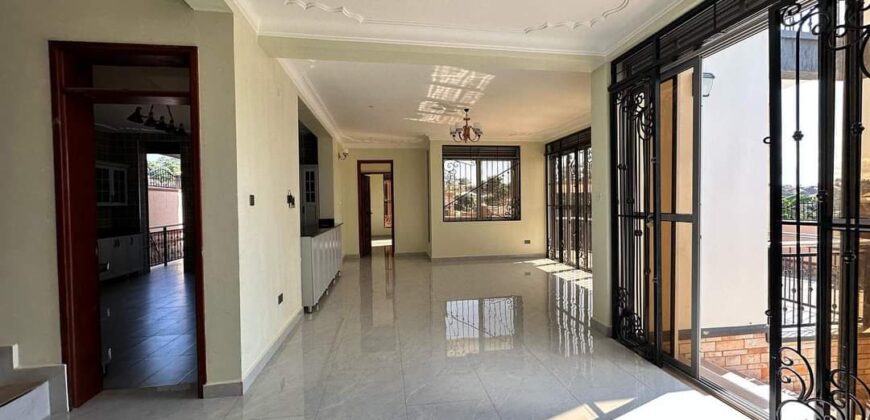 A BEAUTIFUL MANSION OF A 6BEDROOM HOUSE FOR SALE AT UGANDA -KIGO