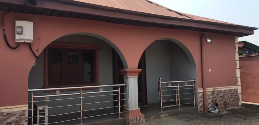 5 BEDROOM BUNGALOW WITH A ROOM EN-SUITE FOR 40,000,000 NAIRA