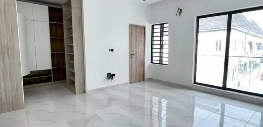 LOVELY 4 BEDROOM TERRACE DUPLEX IN IKOTA FOR 80,000,000 NAIRA