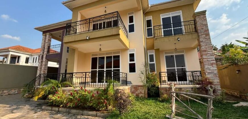 A BEAUTIFUL 5BEDROOM HOUSE AT UGANDA -KAMPALA FOR SALE