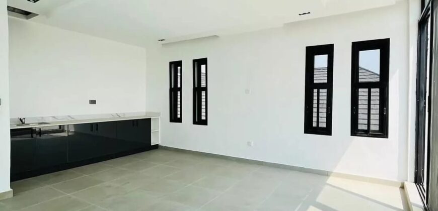 SPACIOUS 5 BEDROOM DETACHED DUPLEX WITH BQ IN LEKKI COUNTY FOR 285,000,000 NAIRA