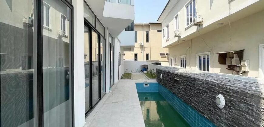 SPACIOUS 5 BEDROOM DETACHED DUPLEX WITH BQ IN LEKKI COUNTY FOR 285,000,000 NAIRA