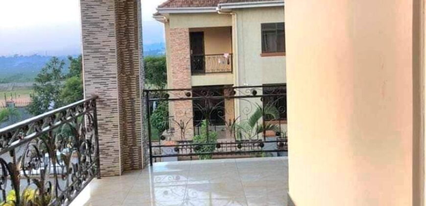 SWEET HOUSE OF 6BEDROOM FOR SALE AT UGANDA -MUNYONYO