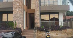 A5BEDROOMFOR SALE AT UGANDA -MUNYONYO