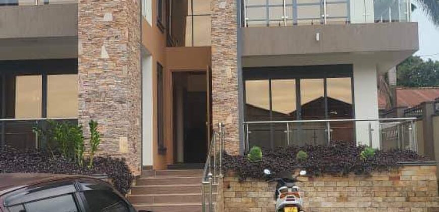 A5BEDROOMFOR SALE AT UGANDA -MUNYONYO