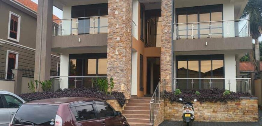 A5BEDROOMFOR SALE AT UGANDA -MUNYONYO