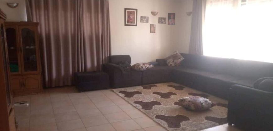 MAGNIFICENT FAMILY SIZABLE 5 BEDROOM HOUSE FOR SALE AT UGANDA KISAASI