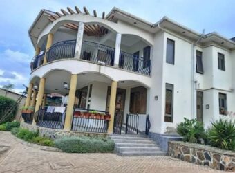 A GORGEOUS 5 BEDROOM EN-SUITES FOR SALE AT UGANDA – GAYAZA