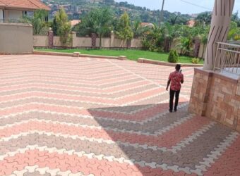 A VERY BEAUTIFUL FLAT HOUSE FOR SALE AT UGANDA -KITENDE