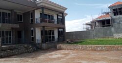 EXECUTIVE 5 BEDROOM HOUSE FOR SALE AT UGANDA -MUNYONYO