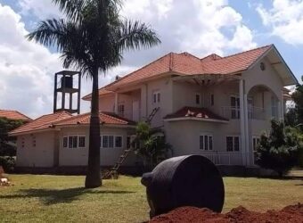 MARVELLOUS 7BEDROOM HOUSE FOR SALE AT UGANDA – GAYAZA NAMAVUNDA