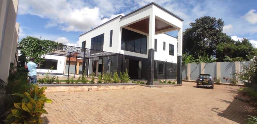 Beautiful house for sale at UGANDA- KISAASI