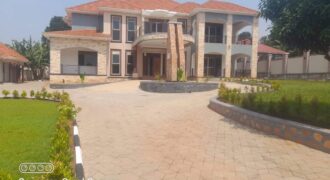 A SPACIOUS 7 BEDROOM HOUSE FOR SALE AT UGANDA -GAYAZA