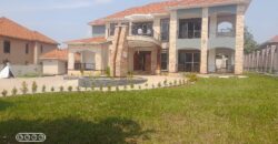 A SPACIOUS 7 BEDROOM HOUSE FOR SALE AT UGANDA -GAYAZA