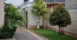 HOT CAKE OFFER OF A 5 BEDROOM HOUSE FOR SALE AT KYEBANDO-KABULENGWA