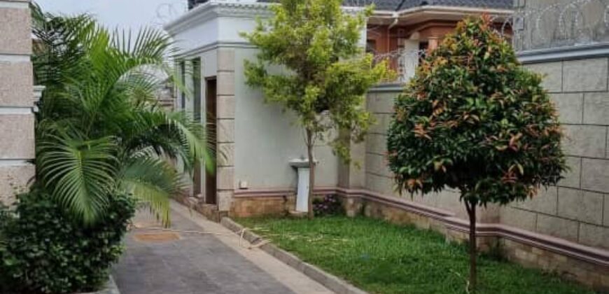 HOT CAKE OFFER OF A 5 BEDROOM HOUSE FOR SALE AT KYEBANDO-KABULENGWA