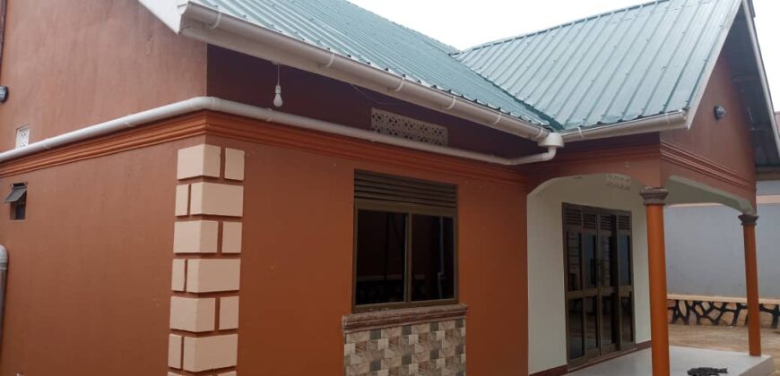 SANCTUARY OF A 3BEDROOM HOUSE FOR SALE AT UGANDA -NANSANA,KABULENGWE