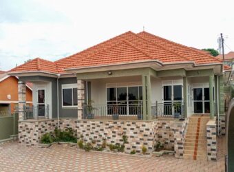 4 Bedroom House for Sale in Bwebajja Uganda 550000000 UGX