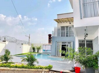 MAGNIFIQUE DUPLEX MEUBLÉ  À LOUER À ODZA , YAOUNDÉ; 150.000FCFA /Jour