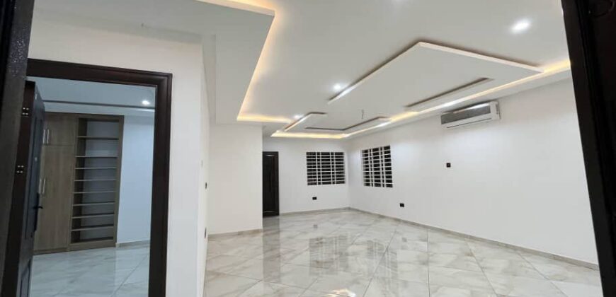 Contemporary luxurious 4brm for sale at ASHONMANG estates