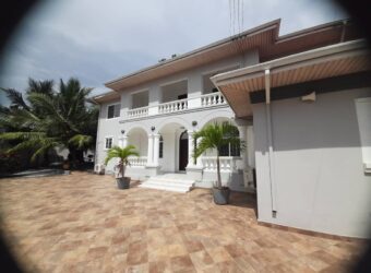 5BEDROOM WITH 1BEDROOM BOYS QUARTERS AND SWIMMING POOL HOUSE FOR SALE AT CANTONMENT.