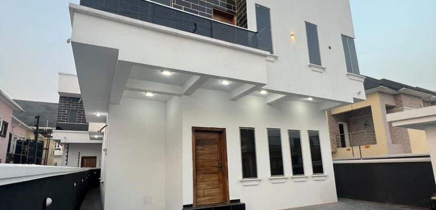 DECENTLY FINISHED LUXURY 5 BED FULLY DETACHED DUPLEX WITH BQ