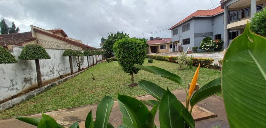 COMMERCIAL 4BEDROOM WITH 1BEDROOM STAFF QUARTERS HOUSE WITH STANDBY GENERATOR FOR RENT AT WEST LEGON-WEST LAND.