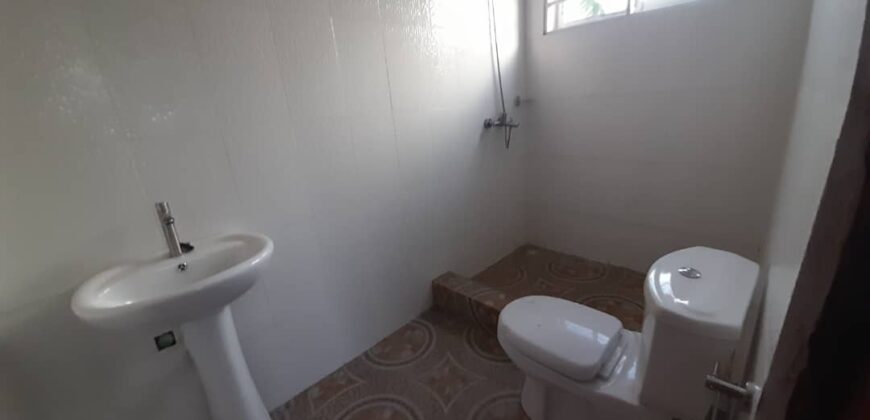 Newly built 2brm all rooms en-suite apartments for rent at Oyarifa tollbooth.