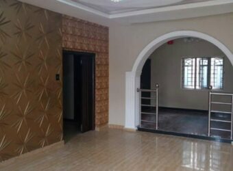 This exquisitely built 3 BEDROOM FLAT is up for LETTING in Lekki (Ologolo axis)