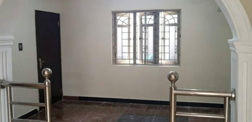 This exquisitely built 3 BEDROOM FLAT is up for LETTING in Lekki (Ologolo axis)