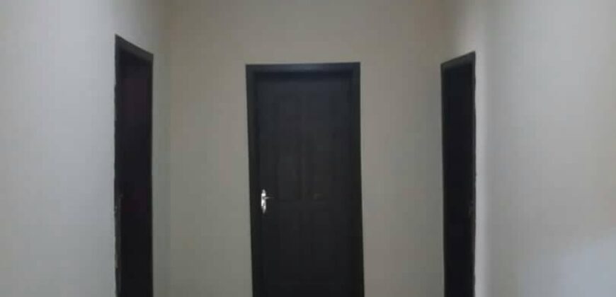 This exquisitely built 3 BEDROOM FLAT is up for LETTING in Lekki (Ologolo axis)