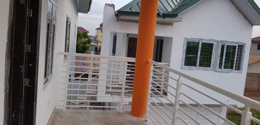 Accra Executive 6 bedrooms for sale. All rooms are ensuite =Ashiyie, Adenta .