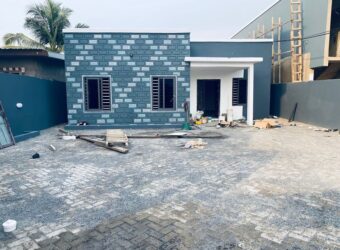 Newly built 3 bedroom all en-suite house for sale in lakeside estate